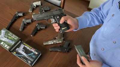 玩具店售卖仿真枪！迁安警方收缴8把，行政拘留2人