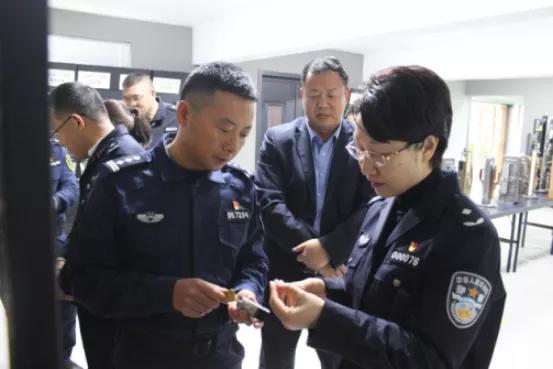 浙江公安特警实战练兵视频,怎样提升公安特警战斗力