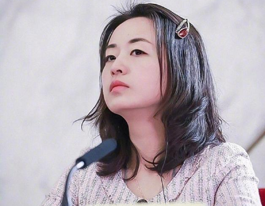 40到50瘦脸人剪什么发型好看,瘦脸减龄发型女2020流行发型