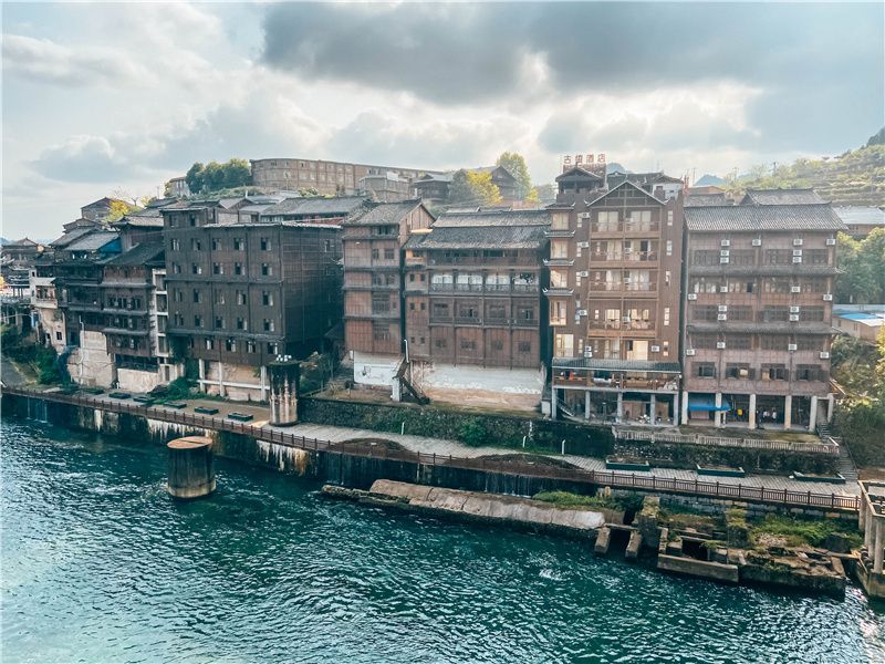 贵州除了千户苗寨还有其他玩的吗,贵州千户苗寨外的古镇