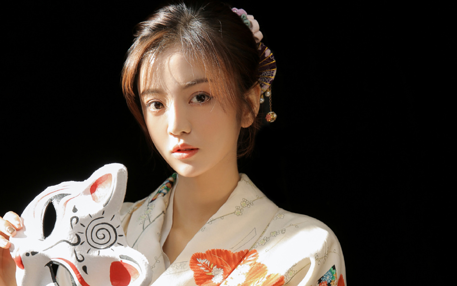 老公欠了30万该不该离婚没孩子,老公欠了3万要离婚吗