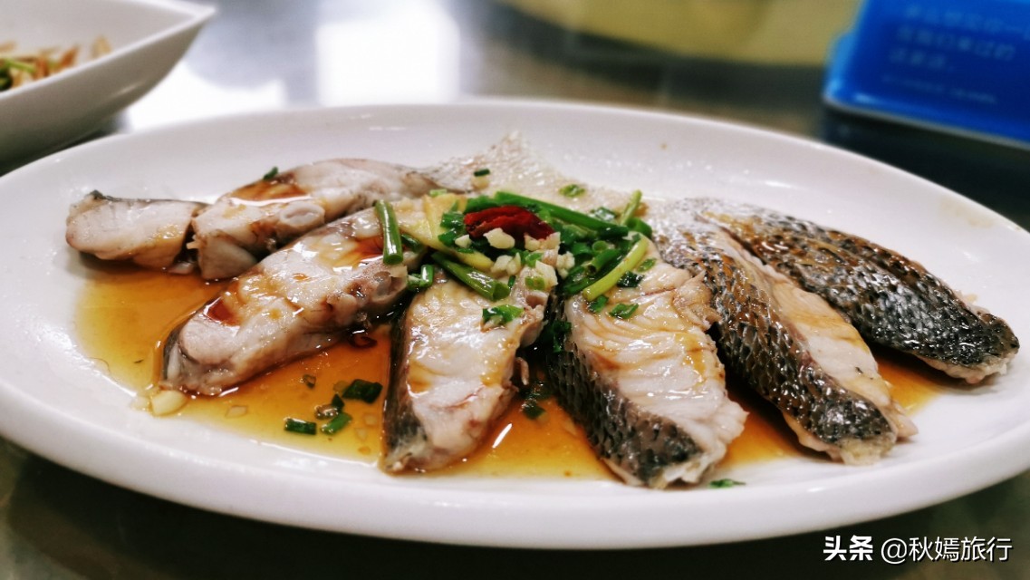 春雨菲菲游常熟滨江公园,浒浦江边品江鲜,23道菜共720元贵吗?