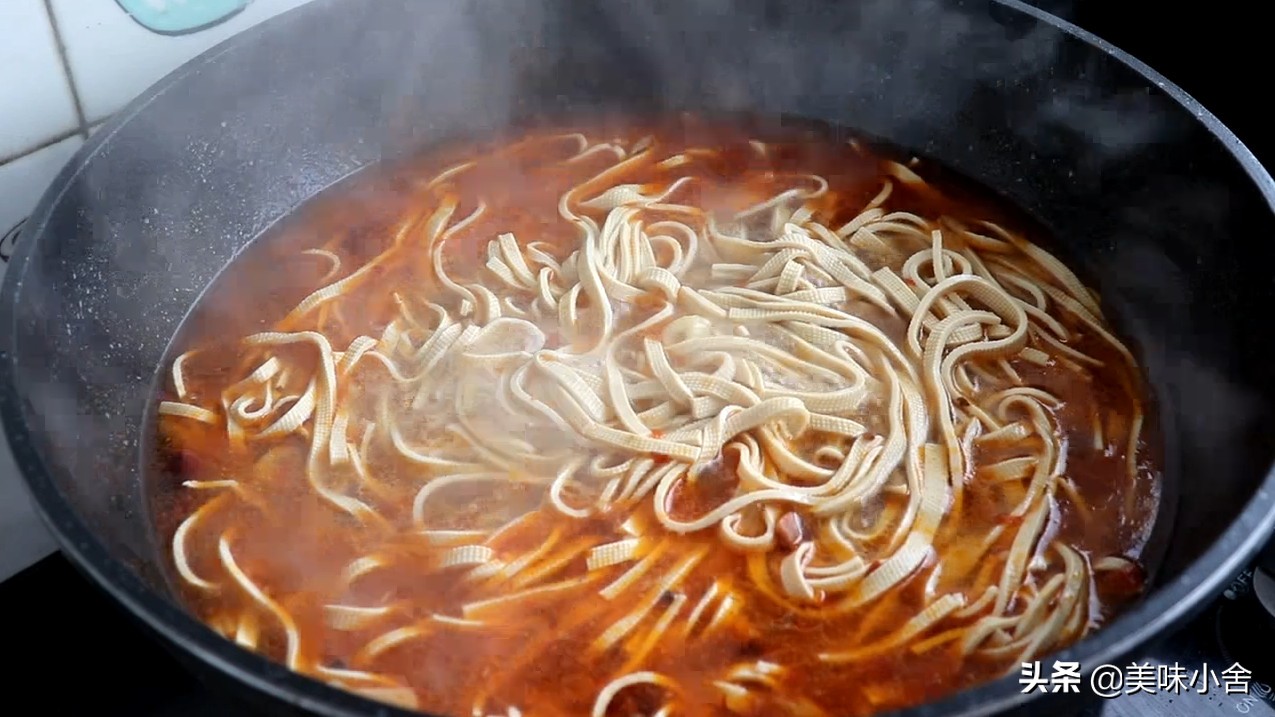 豆腐皮最好吃的做法不要油炸,豆腐皮简单美味的新做法