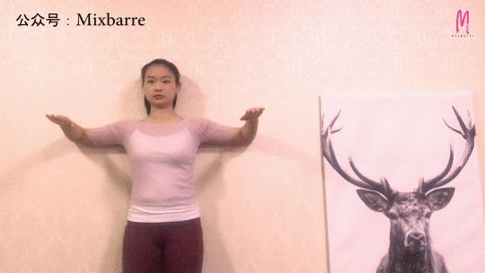 靠墙站真的可以矫正驼背伸脖子吗？