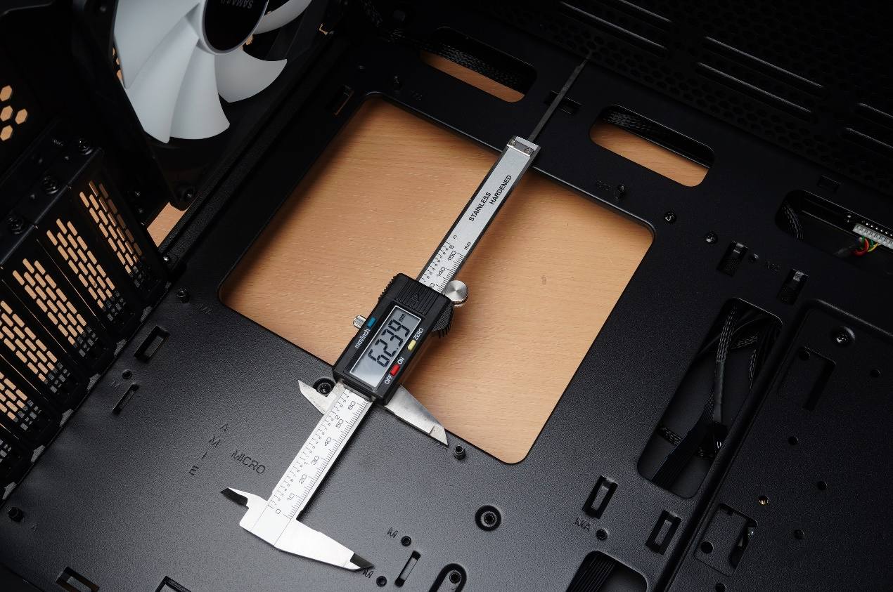 先马黑洞和黑洞3哪个好,先马黑洞3和先马黑洞7