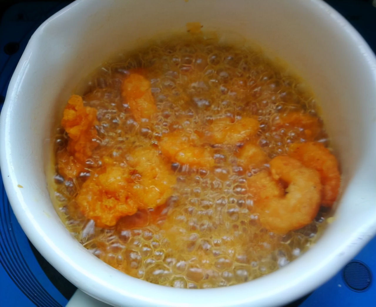 大虾别再水煮了这种做法蒜香浓郁,大虾水煮最好吃的5种做法