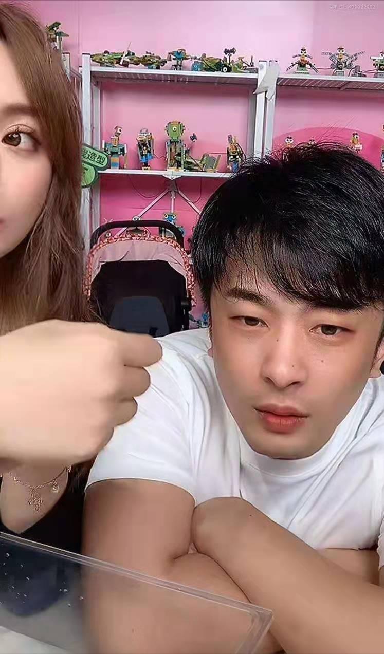 辛巴的手表多少钱一个,辛巴手表多少钱