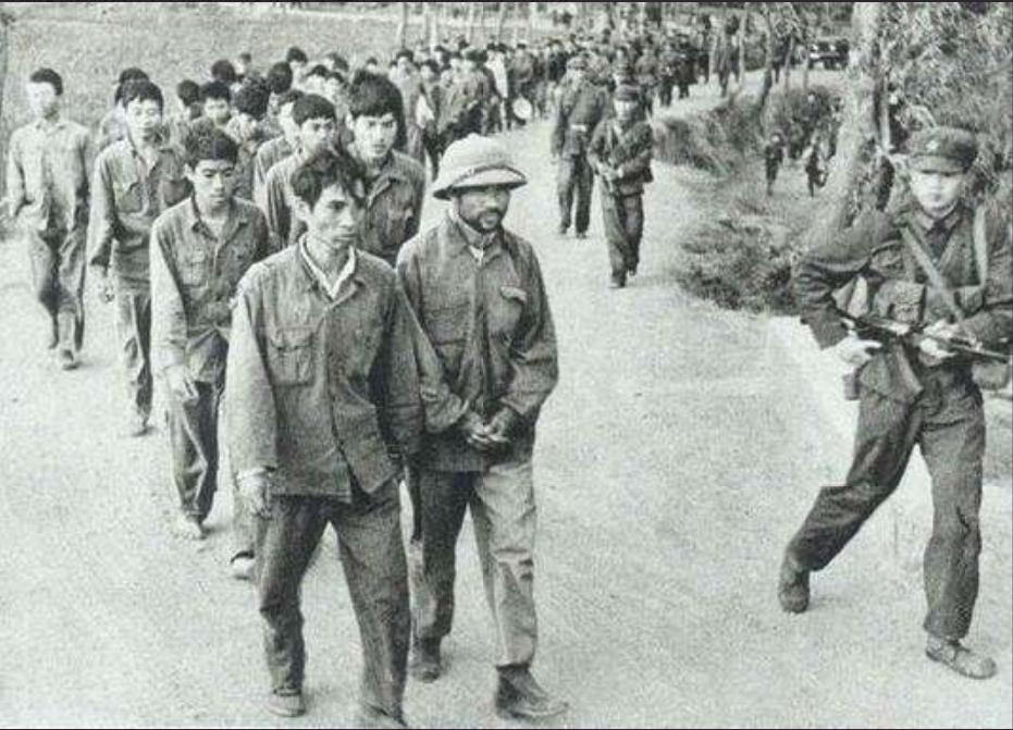 对越自卫反击战越军对付我军俘虏,对越反击战怎样对付越军