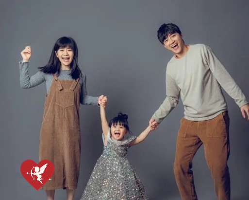 福原爱晒童年照,福原爱同款背带裤