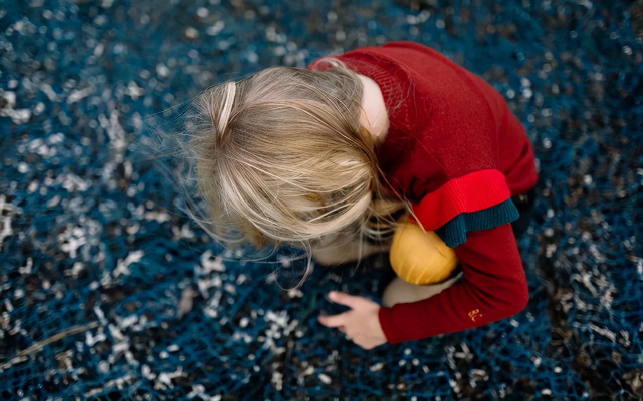 三岁半儿童自控能力很差,三岁小朋友自控能力差怎么教