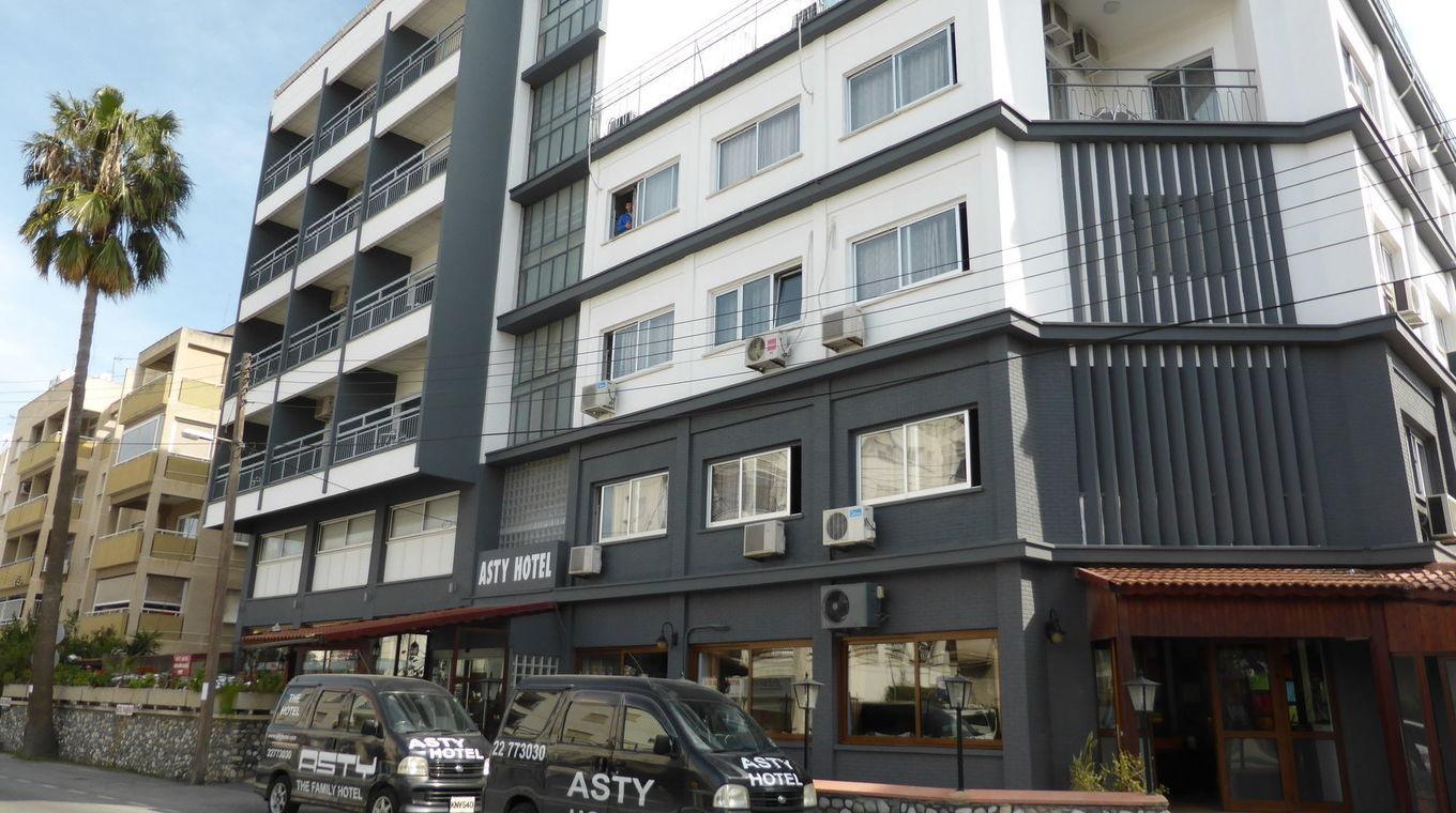 葡萄酒香水比法国牛,30万元别墅加绿卡,免费落地签看超美海滩!