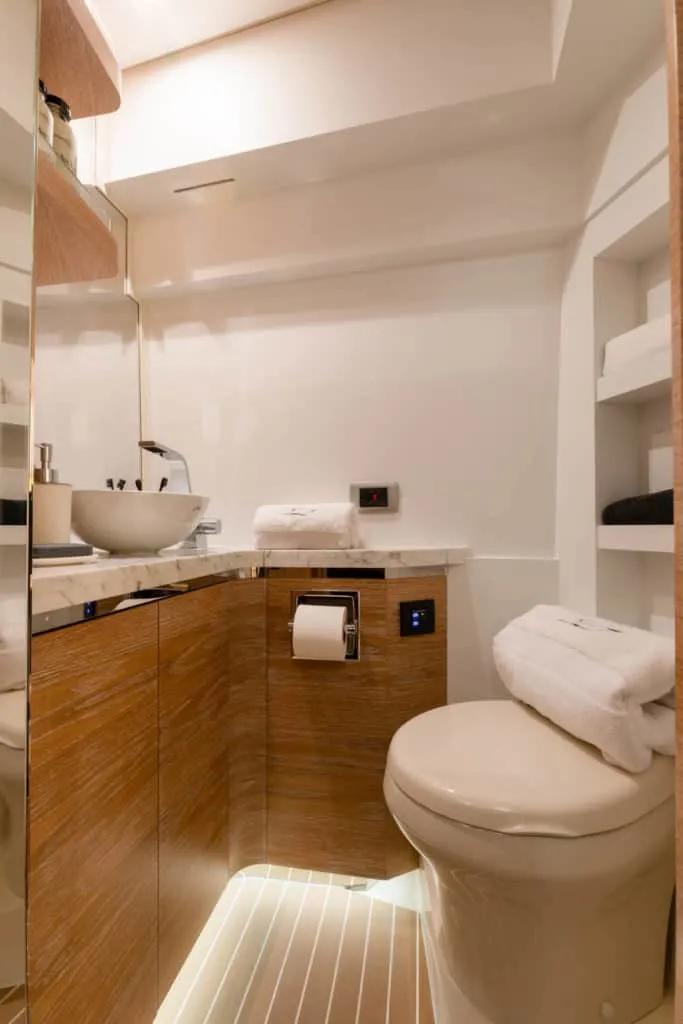 最高航速50节游艇,最高航速70节的空泡艇