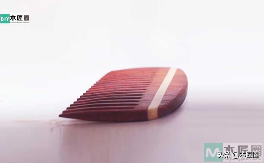 木工爱好者制作的产品,手工木梳diy工具