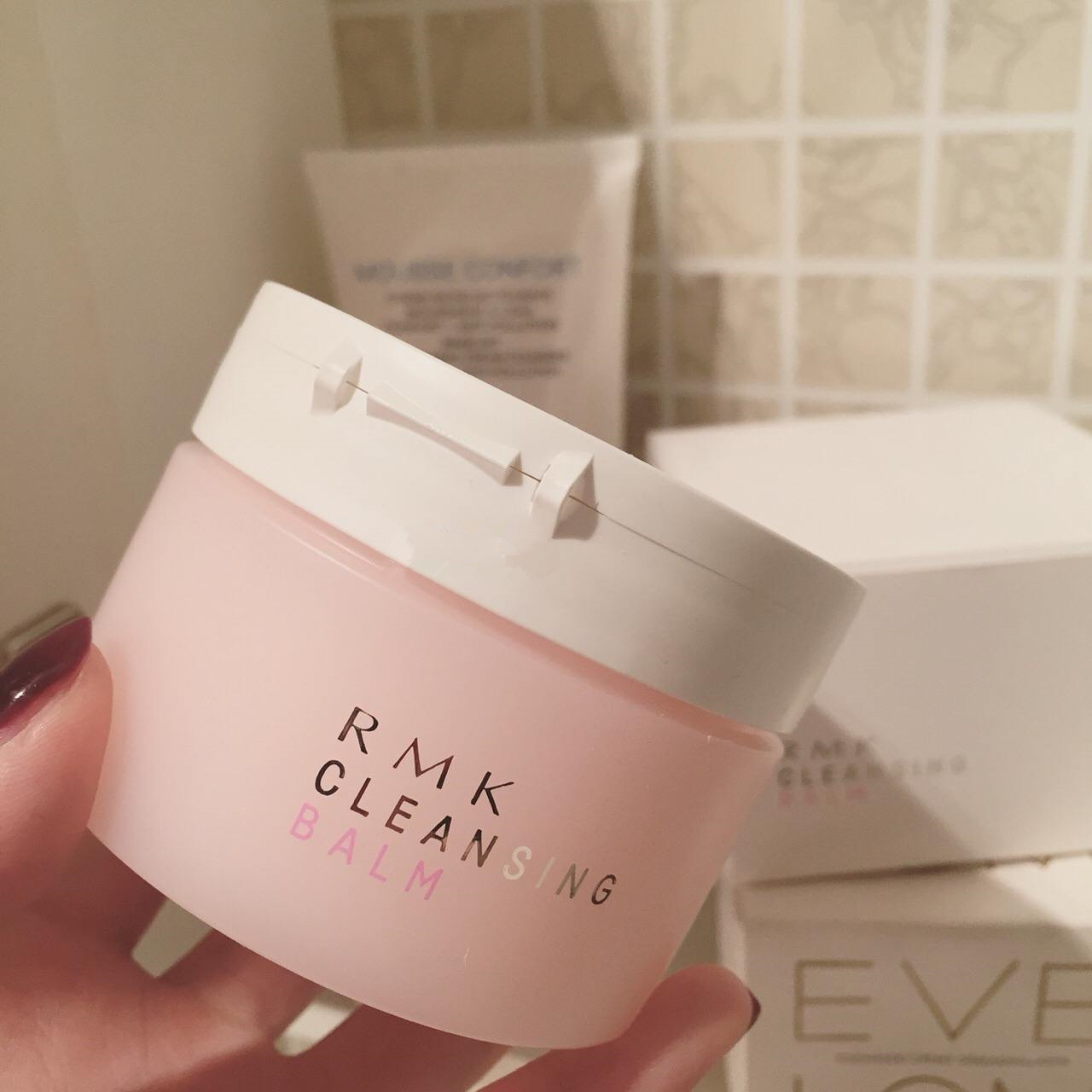 脸闭口痘痘毛孔粗大怎么化底妆,皮肤有痘印粉刺闭口怎么上底妆