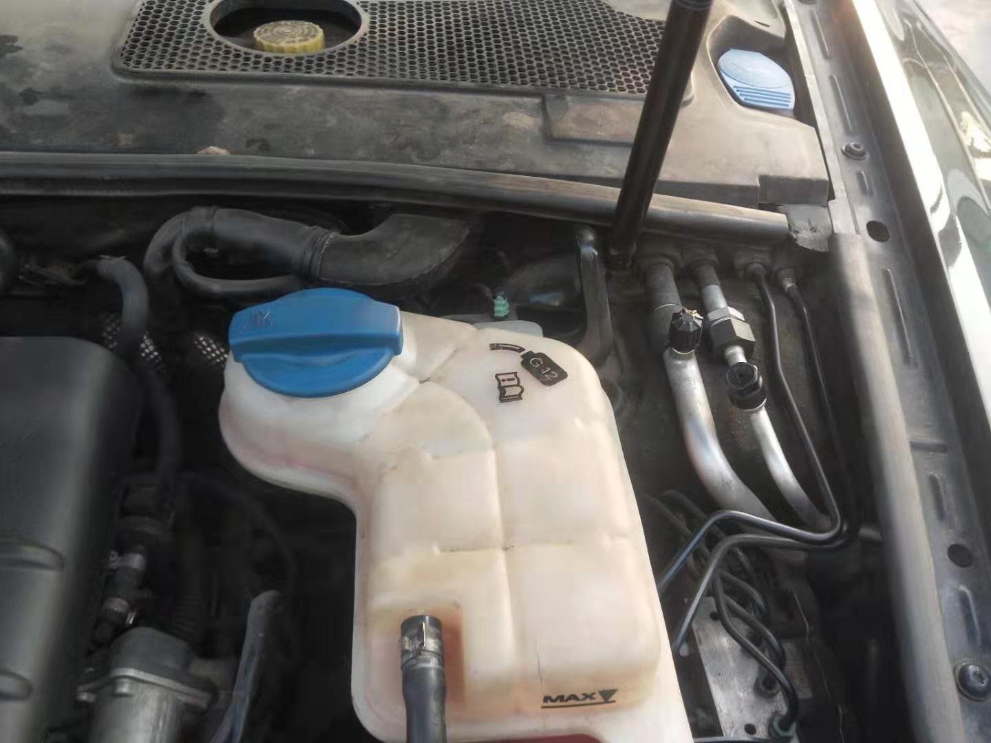 8000元的奥迪a6老款,8万多的奥迪a6l手动挡