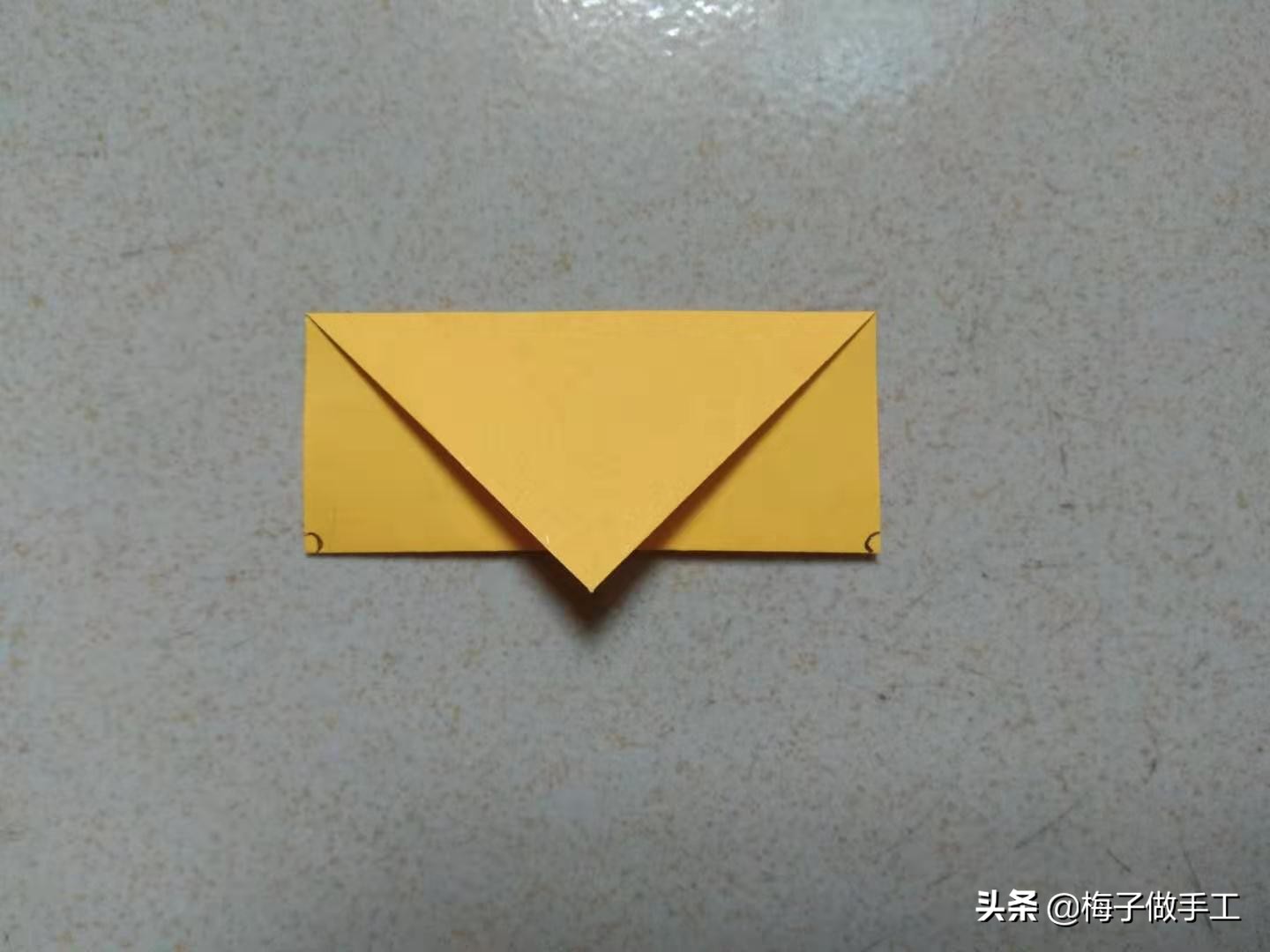 风铃折纸怎么折用做生日礼物,纸做圣诞节礼物圆筒是怎么折的