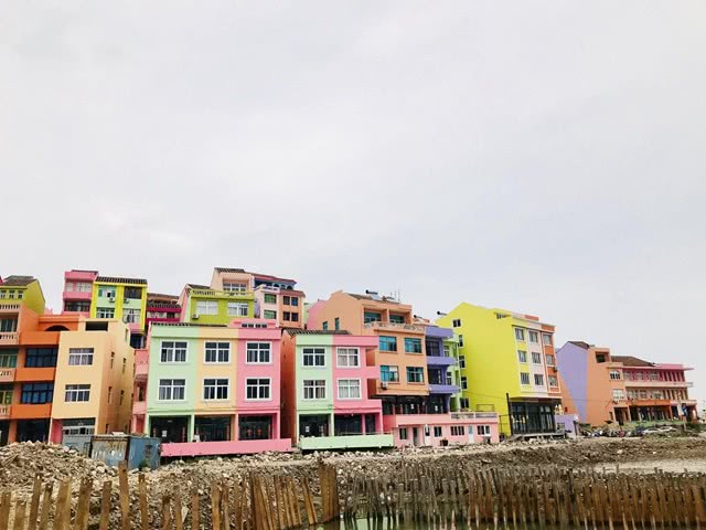 彩虹村浙江台州,浙江的彩虹小镇