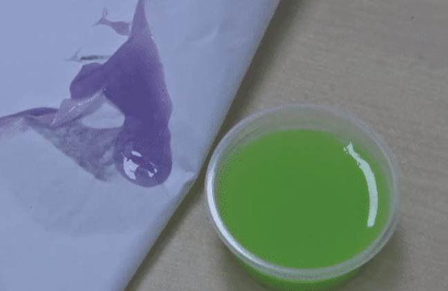 孩子头发粘了胶被老师剪掉感悟,小孩剪掉顾客头发被索赔违法吗