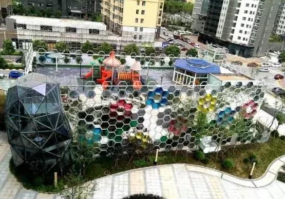 曲江第一学校开学典礼,土豪学校第一名西安曲江