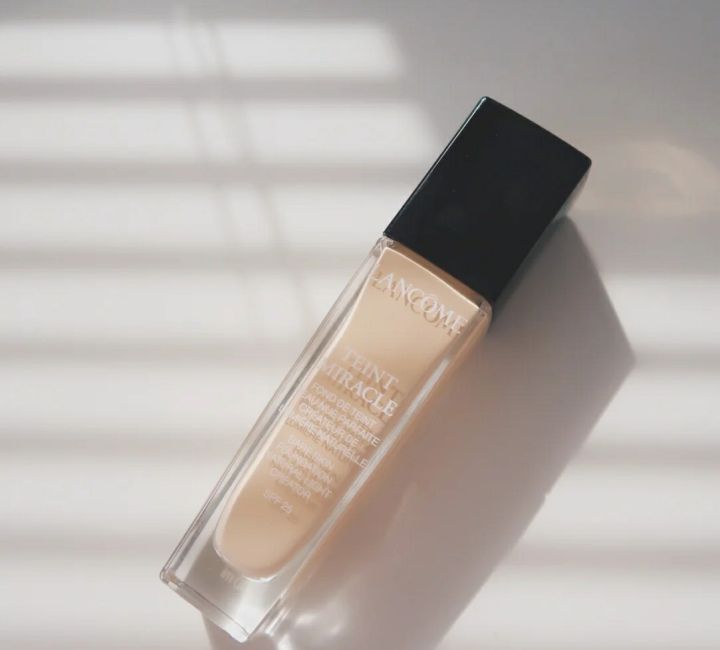 干性皮肤的粉底液该怎么选,干性皮肤化妆卡粉怎么办