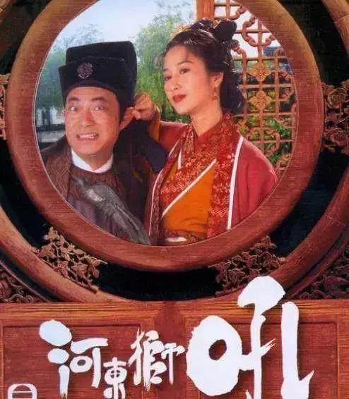 一代天后张柏芝,50岁关咏荷素颜出街竟宛如少女