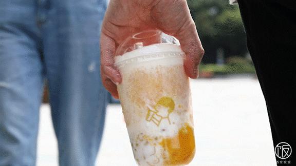 喜茶的多肉葡萄有奶盖吗,喜茶的多肉葡萄做法