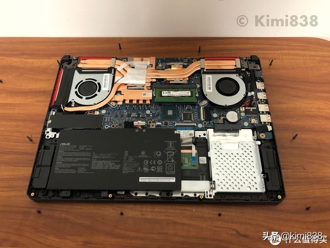 华硕飞行堡垒七可以连蓝牙键盘吗,华硕飞行堡垒7屏幕一闪一闪