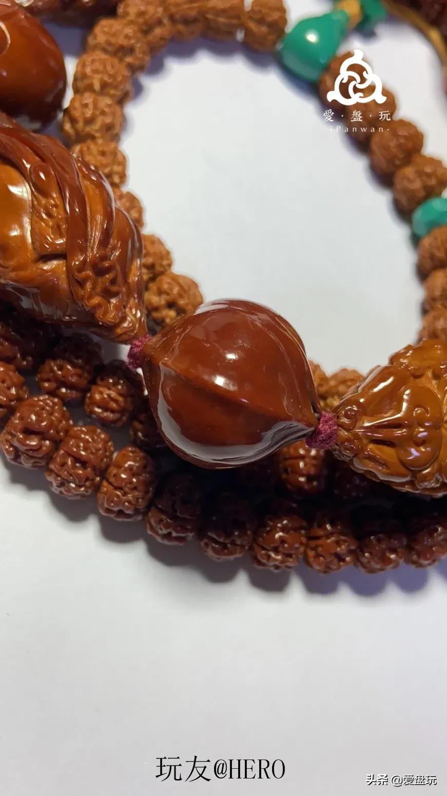 一条小金刚,他盘了720天,包浆很赞,谁说大干手不适合盘串