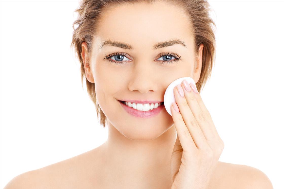 面部白斑是怎么回事啊,面部有白斑原因是什么