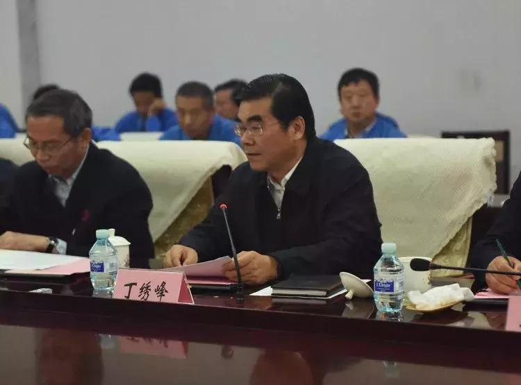 百年首钢,挥别北京来到曹妃甸,率先践行协同发展受盛赞;十年京唐,砥砺奋进生动演绎“钢铁是怎样炼成的”