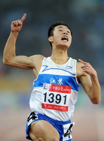 历届全运会男子百米冠军现役一人双金王,苏炳添第四次出征圆梦