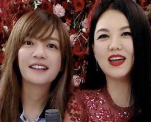 网红主播签约周某,网红周某开直播