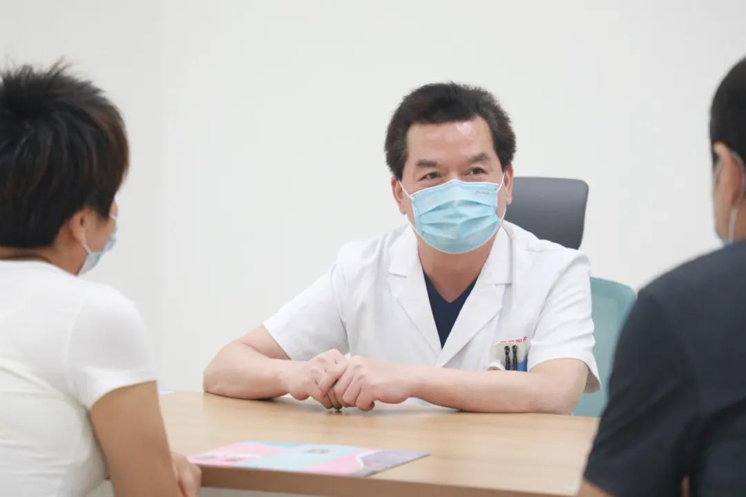 新时代红色军医精神,传承红色军医精神