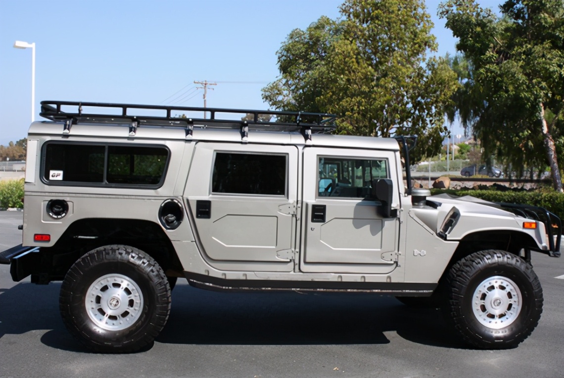 这才是“越野王”，新一代悍马H1实车，配6.6T，对手难寻