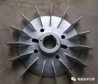 电机正反转讲的是星形还是三角形,电机正转和反转有什么影响