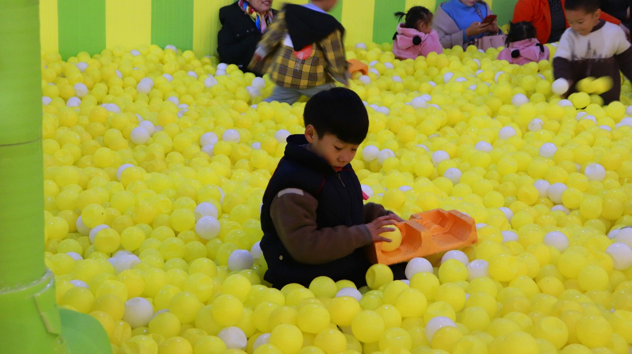 「当代购物中心」丨周年庆玩这么大？火力全开，你能hold住吗？