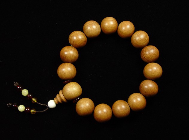 蜜蜡手串怎么盘玩和保养视频,手串的盘玩与保养