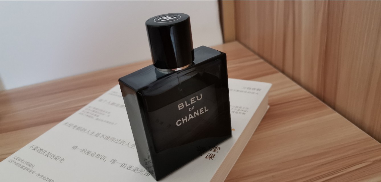 香奈儿蔚蓝高级感,香奈儿蔚蓝为什么叫渣男蓝