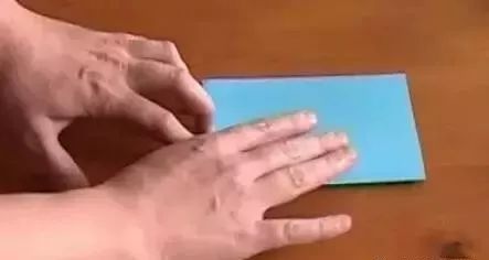 幼儿春节主题手工制作:灯笼+贺卡+鞭炮!