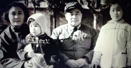 《亮剑》中李云龙原型是,亮剑里李云龙的死因