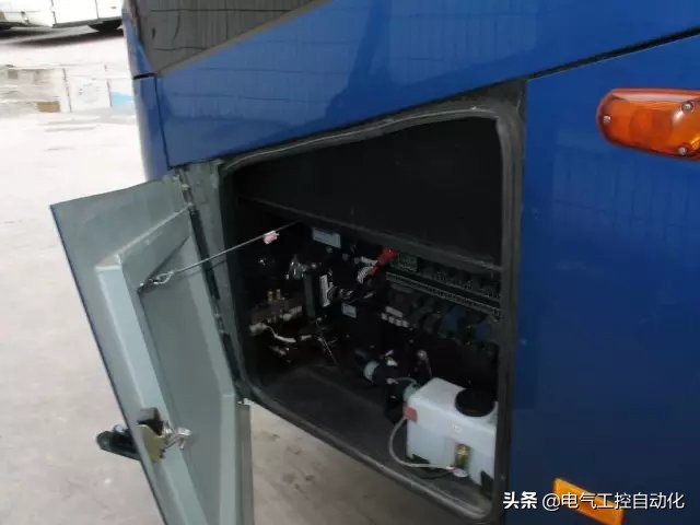 汽车进气压力传感器工作原理,汽车各个传感器的作用与工作原理