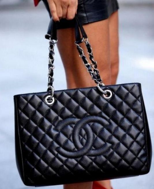 香奈儿chanel老佛爷发展史,chanel中古包法式复古风