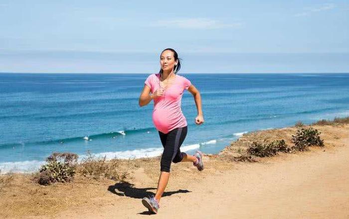淡定的孕妇视频,超淡定的孕妇