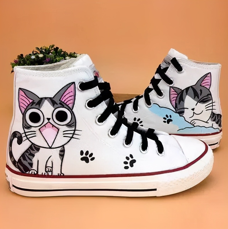 穿腻了小白鞋可以这样来改造,教你把小白鞋变潮流