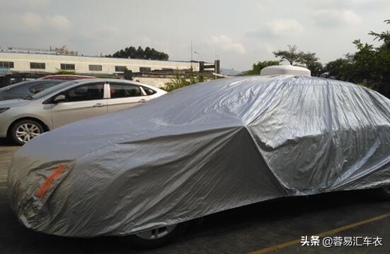 车衣是半车衣还是全车衣好,汽车车衣哪种材质最好