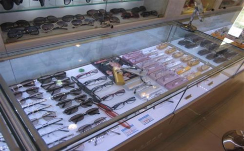 新手网上开眼镜店必备流程及条件,开眼镜店的十大条件
