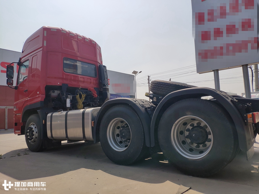 东风华神t7国六牵引车自重多少,华神t7460马力天然气牵引车价格