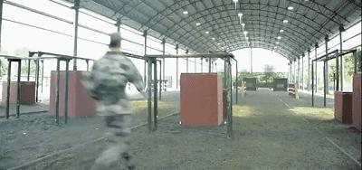 新兵老兵400米障碍,解放军400米障碍