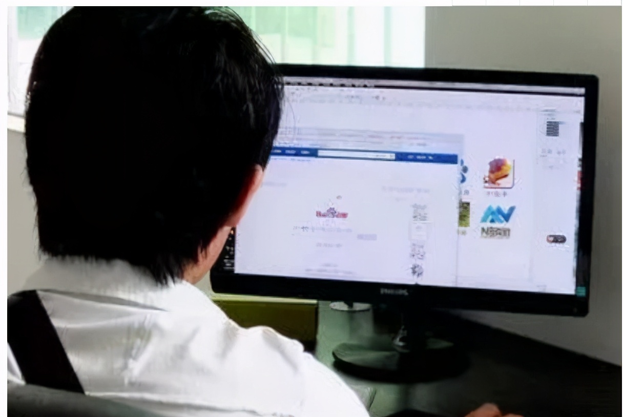 电脑屏幕变高了怎么办,电脑屏幕感觉拉高了很模糊