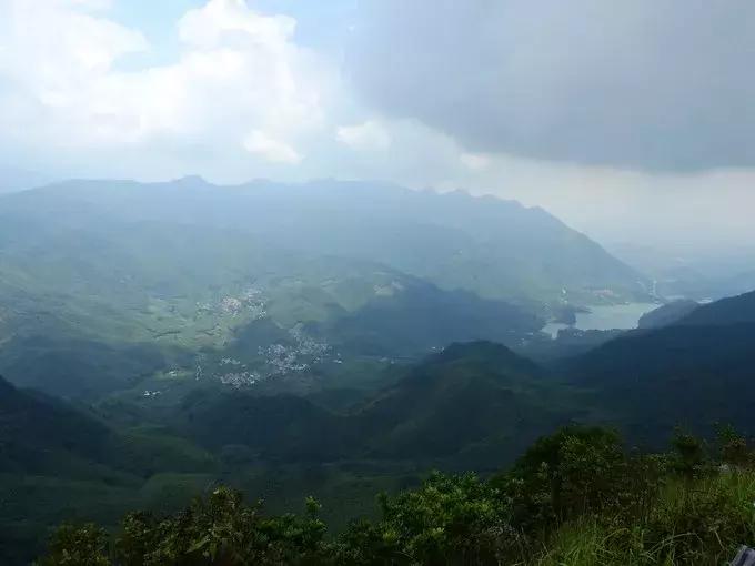 中国天堂般的6大徒步旅游胜地,广州最值得去徒步的山峰